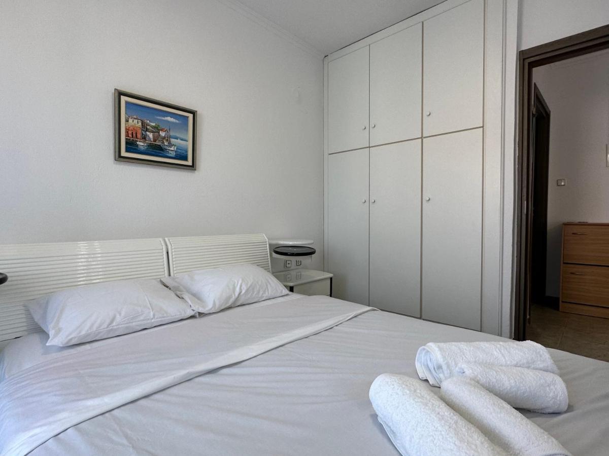 Emerald Seaside Apartment In Pefkohori Pefkochori Exterior photo