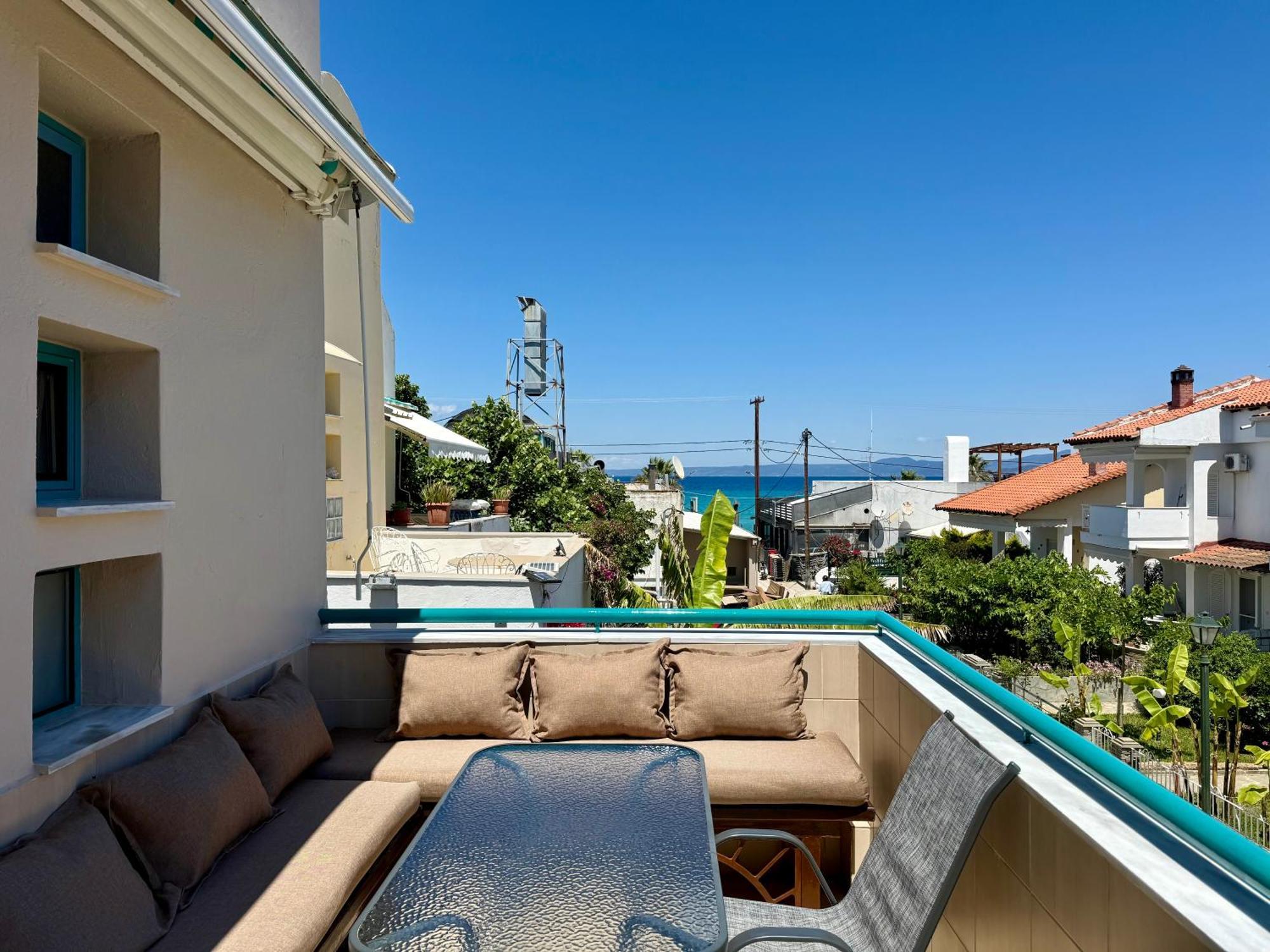 Emerald Seaside Apartment In Pefkohori Pefkochori Exterior photo